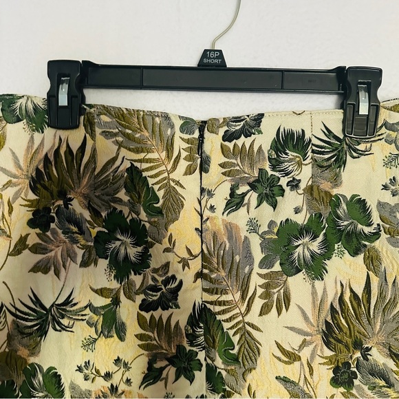 Urban Outfitters Floral Embroidered Textured Pelmet Mini Skirt Medium Green - Picture 5 of 10